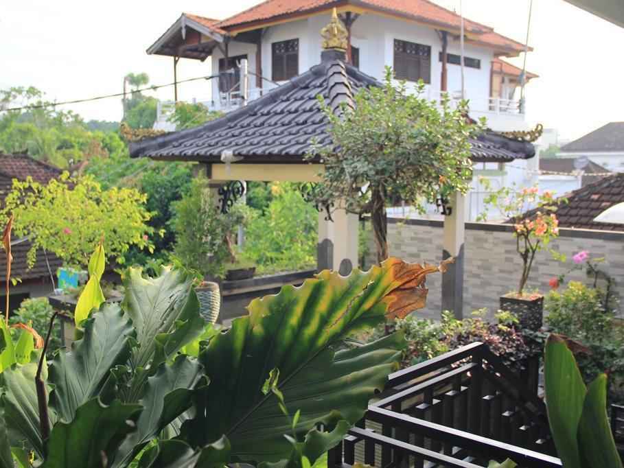 OYO 90274 Odah Guest House Kuta  Bagian luar foto